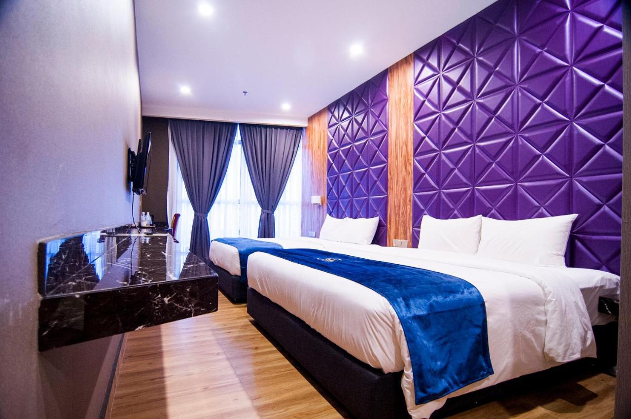 U3 Hotel Субанг Джая Екстериор снимка
