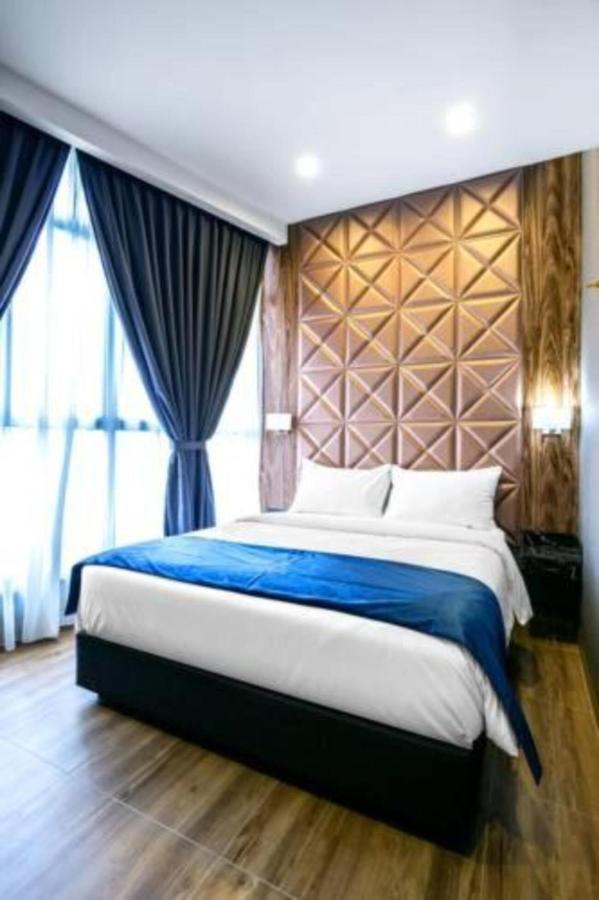 U3 Hotel Субанг Джая Екстериор снимка