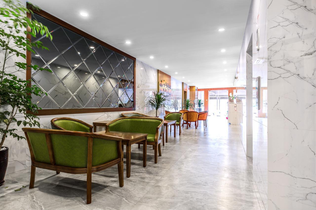 U3 Hotel Субанг Джая Екстериор снимка